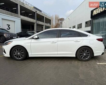 Білий Хендай Соната, об'ємом двигуна 2.36 л та пробігом 57 тис. км за 15950 $, фото 3 на Automoto.ua