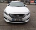 Белый Хендай Соната, объемом двигателя 2.36 л и пробегом 188 тыс. км за 9000 $, фото 1 на Automoto.ua