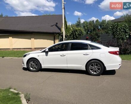 Білий Хендай Соната, об'ємом двигуна 2 л та пробігом 386 тис. км за 10390 $, фото 6 на Automoto.ua