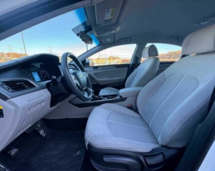 Белый Хендай Соната, объемом двигателя 2.4 л и пробегом 69 тыс. км за 10600 $, фото 8 на Automoto.ua