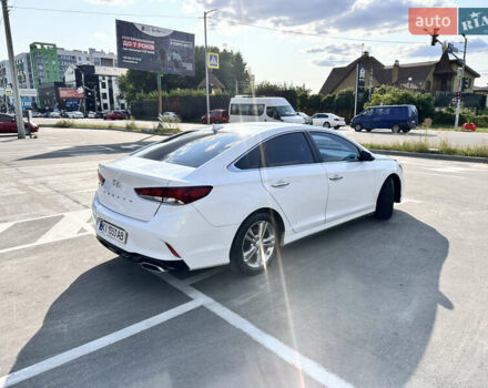 Белый Хендай Соната, объемом двигателя 2.36 л и пробегом 83 тыс. км за 13500 $, фото 6 на Automoto.ua