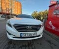 Белый Хендай Соната, объемом двигателя 2.36 л и пробегом 146 тыс. км за 9850 $, фото 1 на Automoto.ua