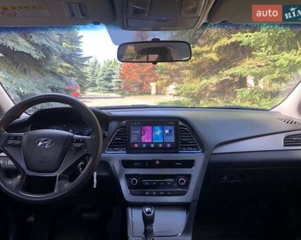 Білий Хендай Соната, об'ємом двигуна 2 л та пробігом 386 тис. км за 10390 $, фото 8 на Automoto.ua