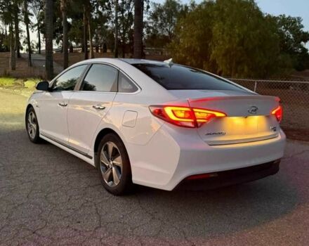 Белый Хендай Соната, объемом двигателя 2 л и пробегом 89 тыс. км за 10680 $, фото 2 на Automoto.ua