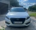 Белый Хендай Соната, объемом двигателя 2 л и пробегом 203 тыс. км за 13800 $, фото 1 на Automoto.ua