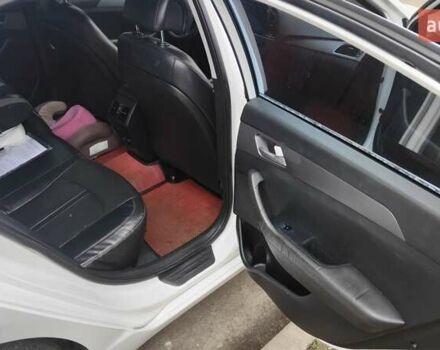 Хендай Соната 2017 в Киеве на Automoto.ua Белый Хендай Соната, объемом двигателя 2 л и пробегом 410 тыс. км за 12500 $, фото 2 на Automoto.ua