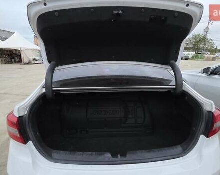 Білий Хендай Соната, об'ємом двигуна 2 л та пробігом 415 тис. км за 9490 $, фото 4 на Automoto.ua