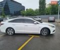 Хендай Соната 2017 в Киеве на Automoto.ua Белый Хендай Соната, объемом двигателя 2 л и пробегом 180 тыс. км за 14500 $, фото 5 на Automoto.ua