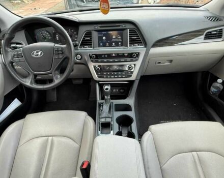 Белый Хендай Соната, объемом двигателя 2 л и пробегом 89 тыс. км за 10680 $, фото 6 на Automoto.ua