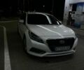 Білий Хендай Соната, об'ємом двигуна 2 л та пробігом 163 тис. км за 13600 $, фото 1 на Automoto.ua