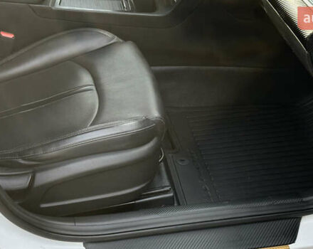 Белый Хендай Соната, объемом двигателя 2 л и пробегом 385 тыс. км за 9100 $, фото 9 на Automoto.ua