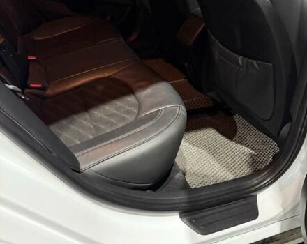 Белый Хендай Соната, объемом двигателя 2.36 л и пробегом 80 тыс. км за 13000 $, фото 34 на Automoto.ua