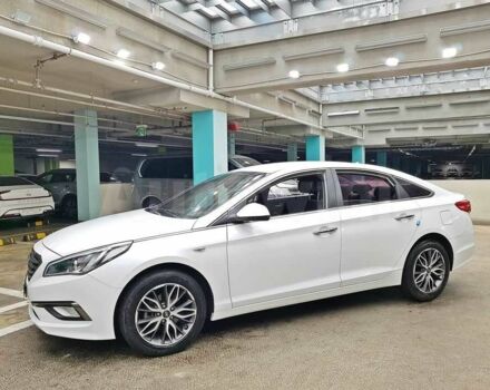 Хендай Соната 2018 у Києві на Automoto.ua Білий Хендай Соната, об'ємом двигуна 2 л та пробігом 200 тис. км за 10500 $, фото 3 на Automoto.ua