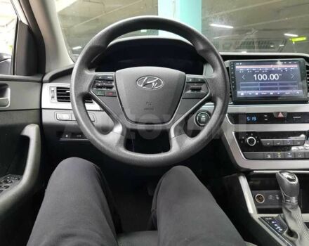 Хендай Соната 2018 у Києві на Automoto.ua Білий Хендай Соната, об'ємом двигуна 2 л та пробігом 200 тис. км за 10500 $, фото 10 на Automoto.ua