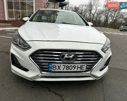 Белый Хендай Соната, объемом двигателя 2.36 л и пробегом 46 тыс. км за 14000 $, фото 14 на Automoto.ua