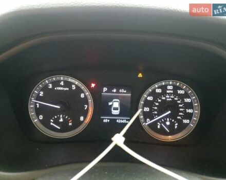 Белый Хендай Соната, объемом двигателя 2.4 л и пробегом 67 тыс. км за 2100 $, фото 8 на Automoto.ua