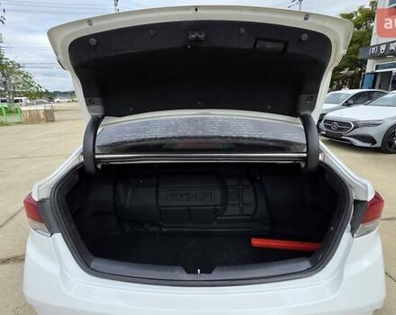 Білий Хендай Соната, об'ємом двигуна 0 л та пробігом 382 тис. км за 11490 $, фото 13 на Automoto.ua