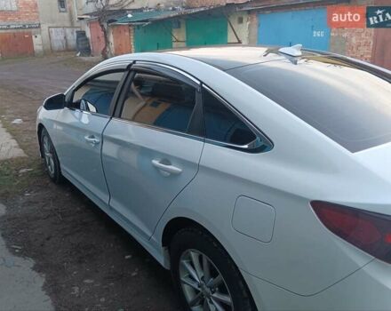 Белый Хендай Соната, объемом двигателя 2.4 л и пробегом 131 тыс. км за 14950 $, фото 1 на Automoto.ua