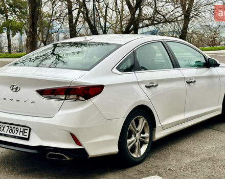 Белый Хендай Соната, объемом двигателя 2.36 л и пробегом 46 тыс. км за 14000 $, фото 16 на Automoto.ua