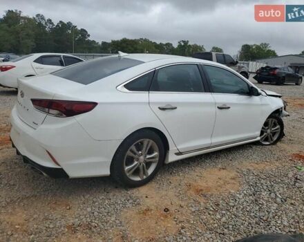 Белый Хендай Соната, объемом двигателя 2.4 л и пробегом 97 тыс. км за 2000 $, фото 2 на Automoto.ua