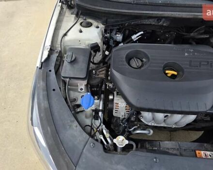 Білий Хендай Соната, об'ємом двигуна 0 л та пробігом 382 тис. км за 11490 $, фото 9 на Automoto.ua