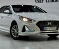 Білий Хендай Соната, об'ємом двигуна 2 л та пробігом 168 тис. км за 14300 $, фото 1 на Automoto.ua