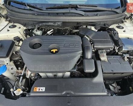 Білий Хендай Соната, об'ємом двигуна 2 л та пробігом 329 тис. км за 10990 $, фото 7 на Automoto.ua