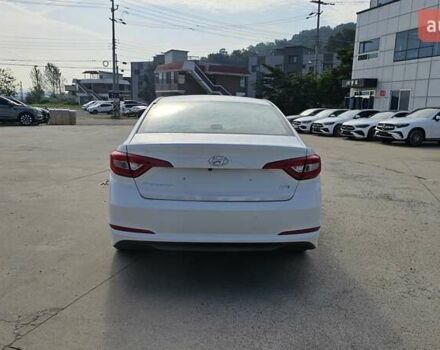Білий Хендай Соната, об'ємом двигуна 2 л та пробігом 329 тис. км за 10990 $, фото 3 на Automoto.ua