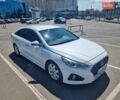 Белый Хендай Соната, объемом двигателя 2.4 л и пробегом 99 тыс. км за 14000 $, фото 1 на Automoto.ua