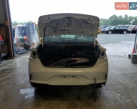 Белый Хендай Соната, объемом двигателя 2.4 л и пробегом 67 тыс. км за 2100 $, фото 5 на Automoto.ua