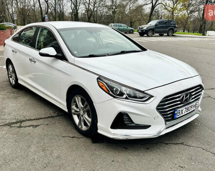 Белый Хендай Соната, объемом двигателя 2.36 л и пробегом 46 тыс. км за 14000 $, фото 15 на Automoto.ua