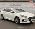 Белый Хендай Соната, объемом двигателя 0 л и пробегом 368 тыс. км за 11990 $, фото 1 на Automoto.ua