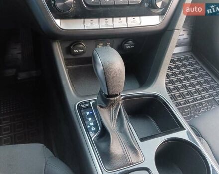 Белый Хендай Соната, объемом двигателя 2.4 л и пробегом 131 тыс. км за 14950 $, фото 4 на Automoto.ua