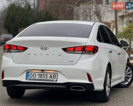 Білий Хендай Соната, об'ємом двигуна 1.69 л та пробігом 151 тис. км за 14000 $, фото 8 на Automoto.ua
