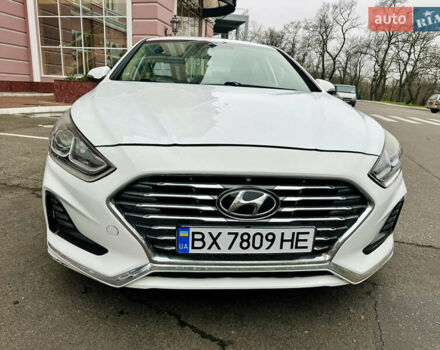 Белый Хендай Соната, объемом двигателя 2.36 л и пробегом 46 тыс. км за 14000 $, фото 20 на Automoto.ua