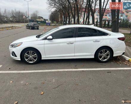 Белый Хендай Соната, объемом двигателя 2.4 л и пробегом 150 тыс. км за 13500 $, фото 4 на Automoto.ua