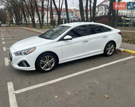 Белый Хендай Соната, объемом двигателя 2.4 л и пробегом 150 тыс. км за 13500 $, фото 3 на Automoto.ua