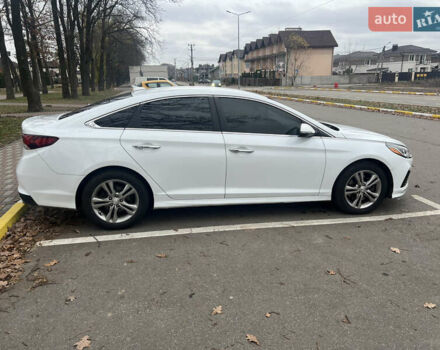 Белый Хендай Соната, объемом двигателя 2.4 л и пробегом 150 тыс. км за 13500 $, фото 10 на Automoto.ua