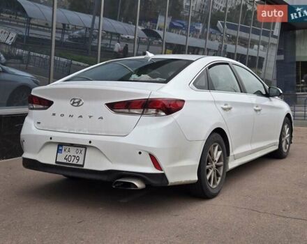 Білий Хендай Соната, об'ємом двигуна 2.4 л та пробігом 195 тис. км за 15900 $, фото 3 на Automoto.ua
