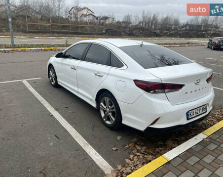 Белый Хендай Соната, объемом двигателя 2.4 л и пробегом 150 тыс. км за 13500 $, фото 6 на Automoto.ua