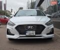 Білий Хендай Соната, об'ємом двигуна 2.4 л та пробігом 195 тис. км за 15900 $, фото 2 на Automoto.ua