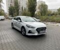 Білий Хендай Соната, об'ємом двигуна 2.4 л та пробігом 117 тис. км за 13509 $, фото 1 на Automoto.ua