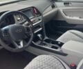 Белый Хендай Соната, объемом двигателя 2 л и пробегом 55 тыс. км за 18700 $, фото 4 на Automoto.ua