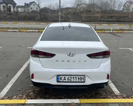 Белый Хендай Соната, объемом двигателя 2.4 л и пробегом 150 тыс. км за 13500 $, фото 7 на Automoto.ua