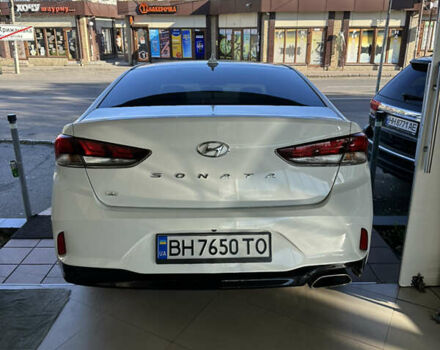 Білий Хендай Соната, об'ємом двигуна 2.5 л та пробігом 62 тис. км за 14500 $, фото 3 на Automoto.ua