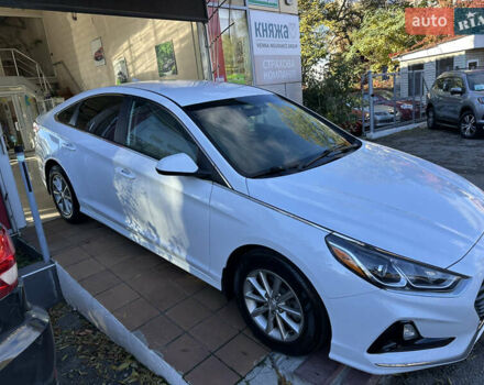 Білий Хендай Соната, об'ємом двигуна 2.5 л та пробігом 62 тис. км за 14500 $, фото 2 на Automoto.ua