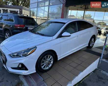 Білий Хендай Соната, об'ємом двигуна 2.5 л та пробігом 62 тис. км за 14500 $, фото 1 на Automoto.ua