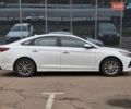Білий Хендай Соната, об'ємом двигуна 2.4 л та пробігом 195 тис. км за 15900 $, фото 6 на Automoto.ua