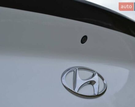 Белый Хендай Соната, объемом двигателя 2 л и пробегом 95 тыс. км за 20900 $, фото 40 на Automoto.ua