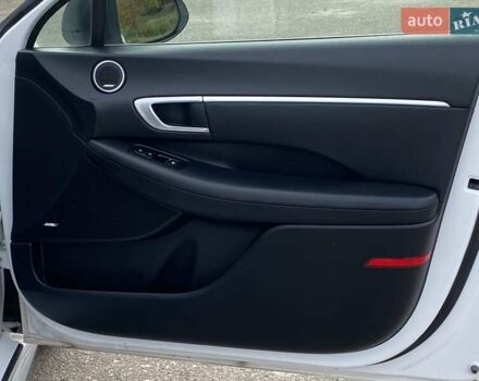 Белый Хендай Соната, объемом двигателя 2 л и пробегом 95 тыс. км за 20900 $, фото 14 на Automoto.ua